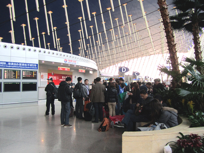 2012.3．26．上海浦東空港出発ターミナル 350.jpg